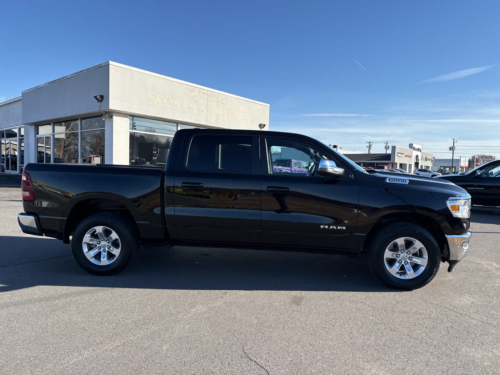 2024 RAM 1500 Laramie Crew Cab 4x4 5'7' Box