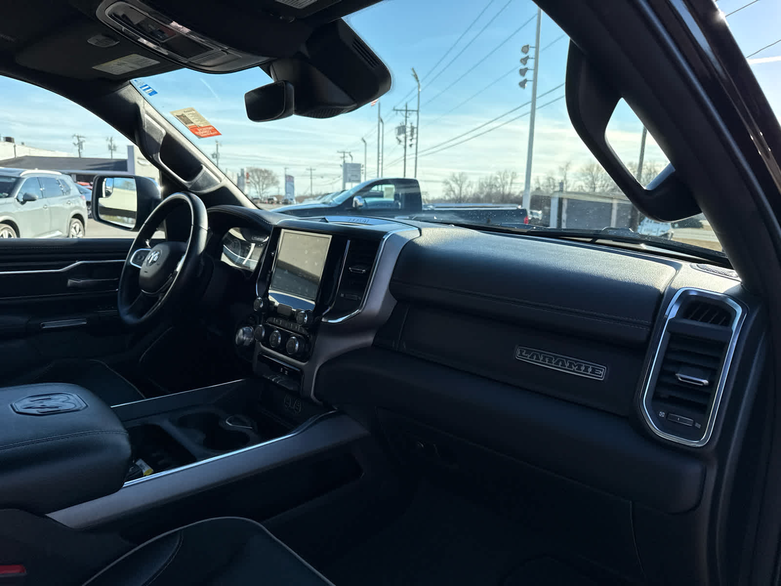 2024 RAM 1500 Laramie Crew Cab 4x4 5'7' Box