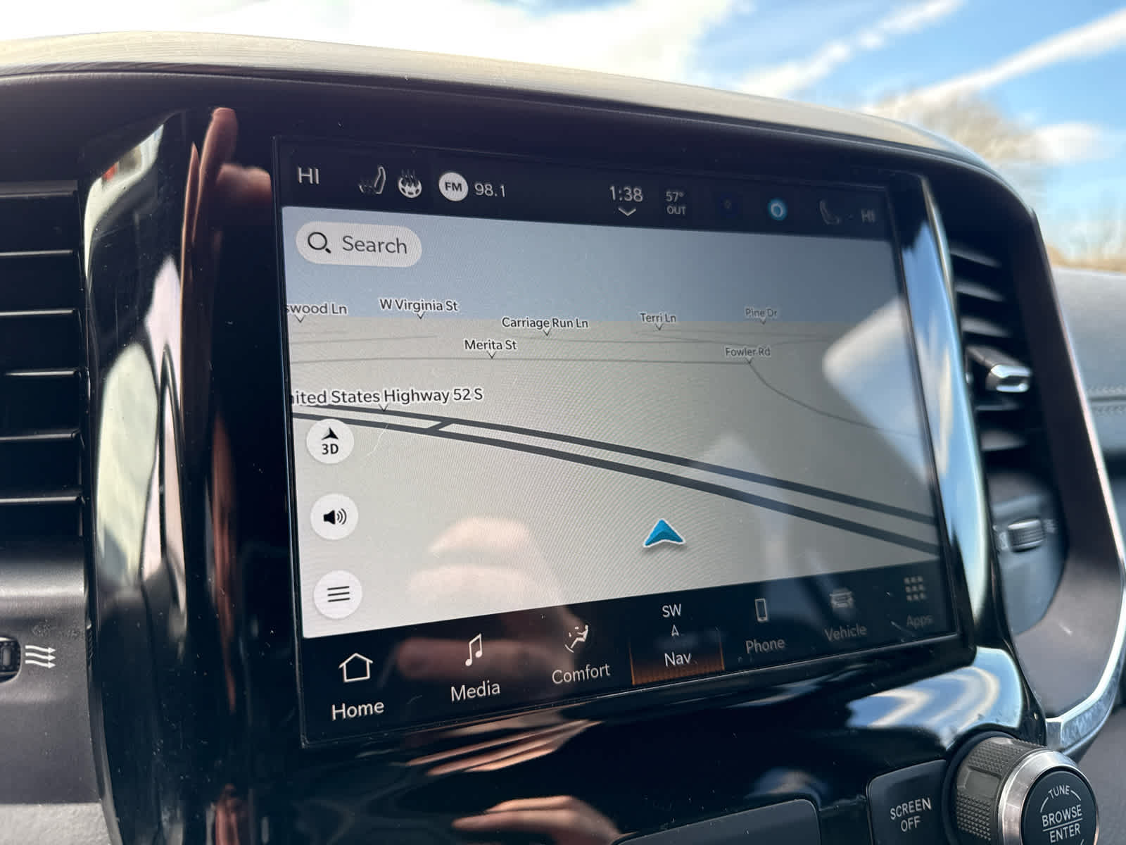 2024 RAM 1500 Laramie Crew Cab 4x4 5'7' Box