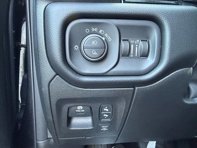2026 RAM 1500 Laramie Crew Cab 4x4 5'7' Box
