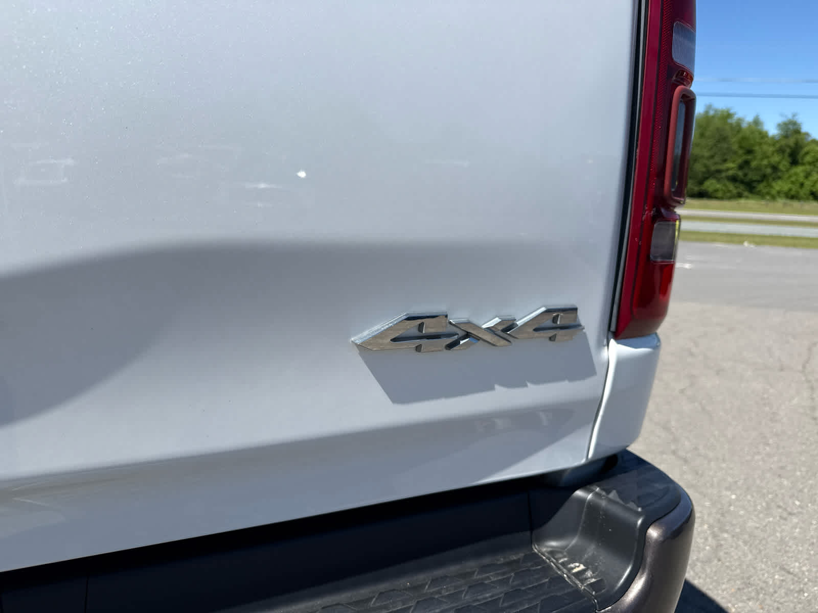 2020 RAM 1500 Laramie Longhorn Crew Cab 4x4 5'7' Box