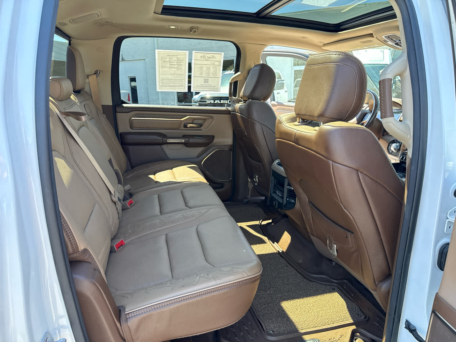 2020 RAM 1500 Laramie Longhorn Crew Cab 4x4 5'7' Box