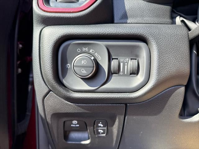 2025 RAM 1500 Rebel Crew Cab 4x4 5'7' Box