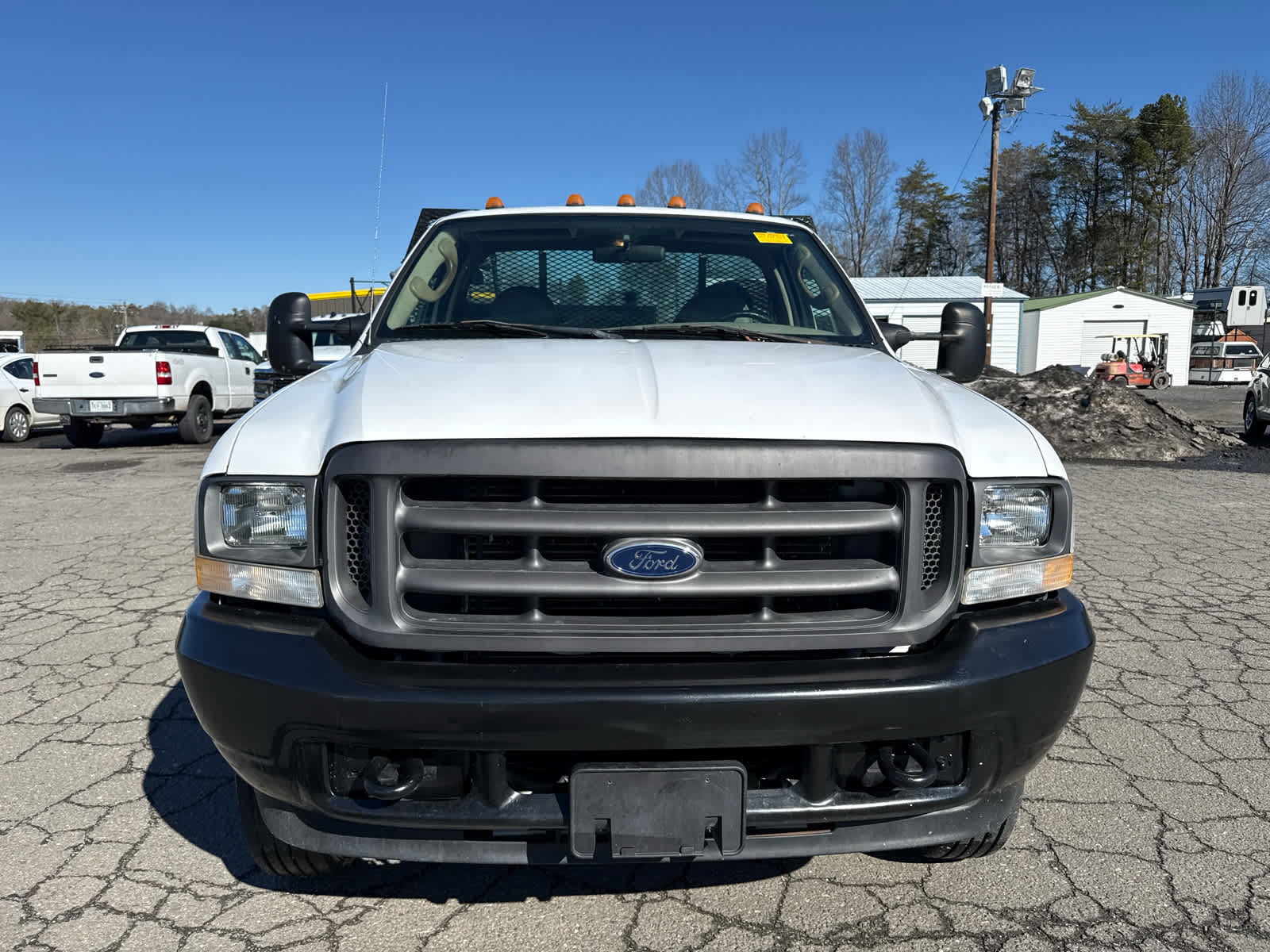 2004 Ford F-550 Chassis XL