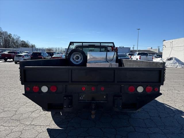 2004 Ford F-550 Chassis XL