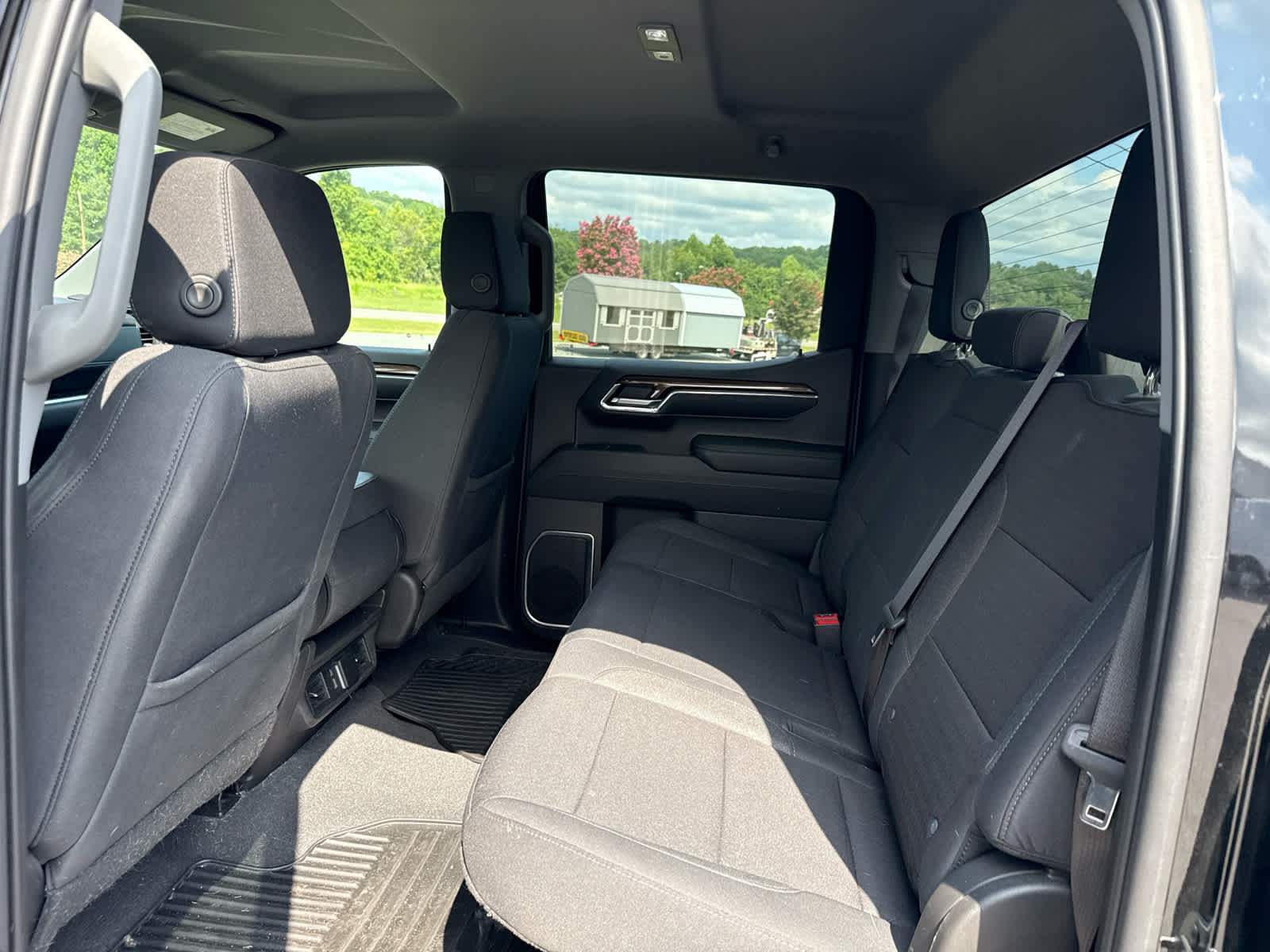 2024 Chevrolet Silverado 1500 4WD Crew Cab Short Bed LT with 2FL