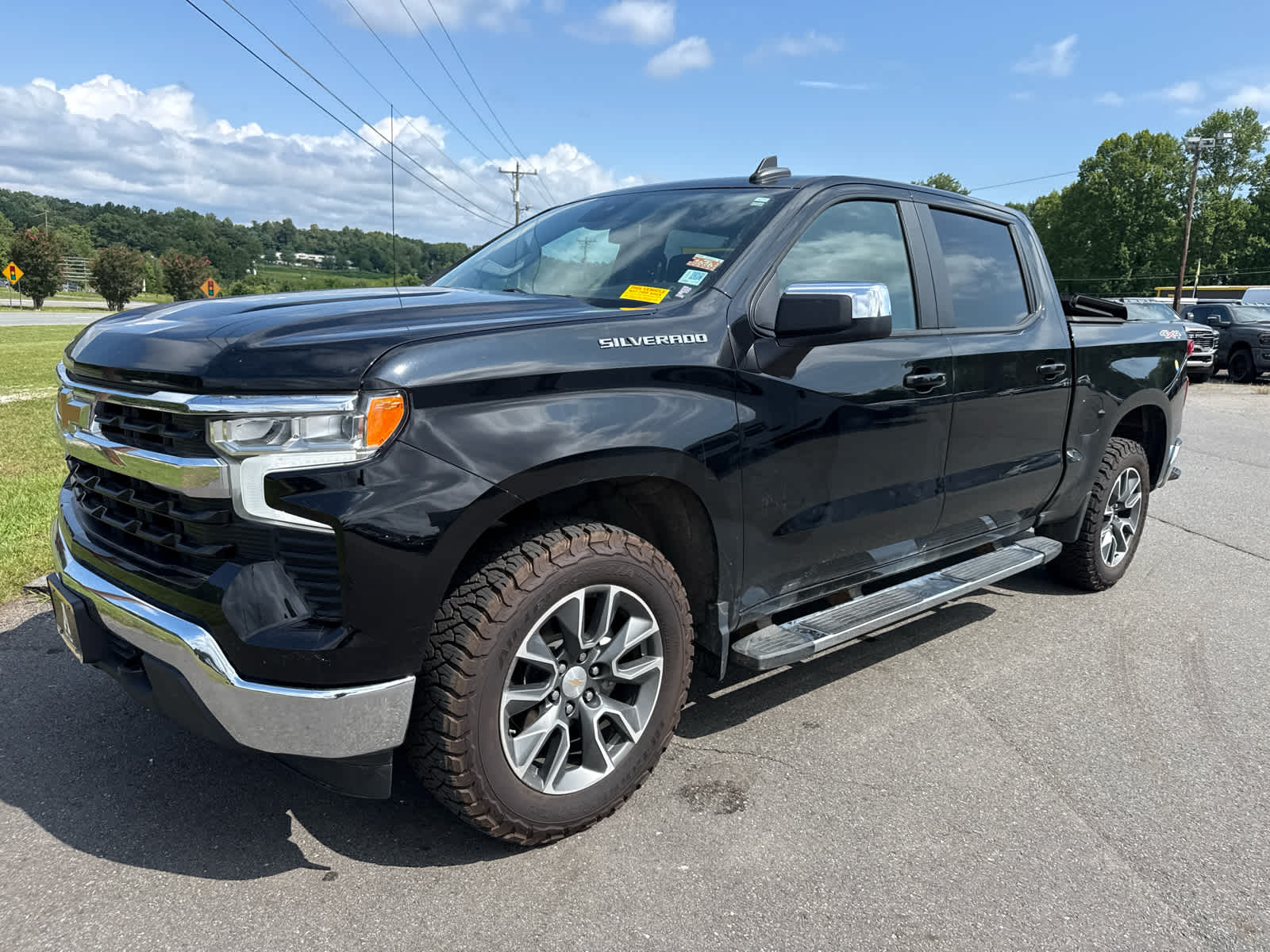 2024 Chevrolet Silverado 1500 4WD Crew Cab Short Bed LT with 2FL