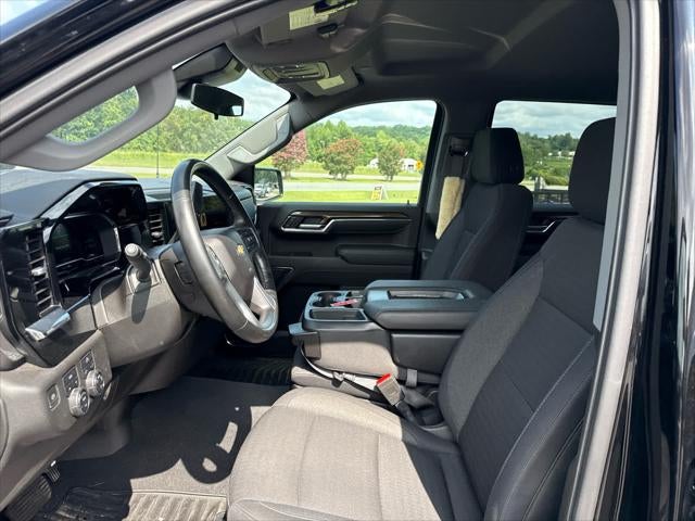2024 Chevrolet Silverado 1500 4WD Crew Cab Short Bed LT with 2FL