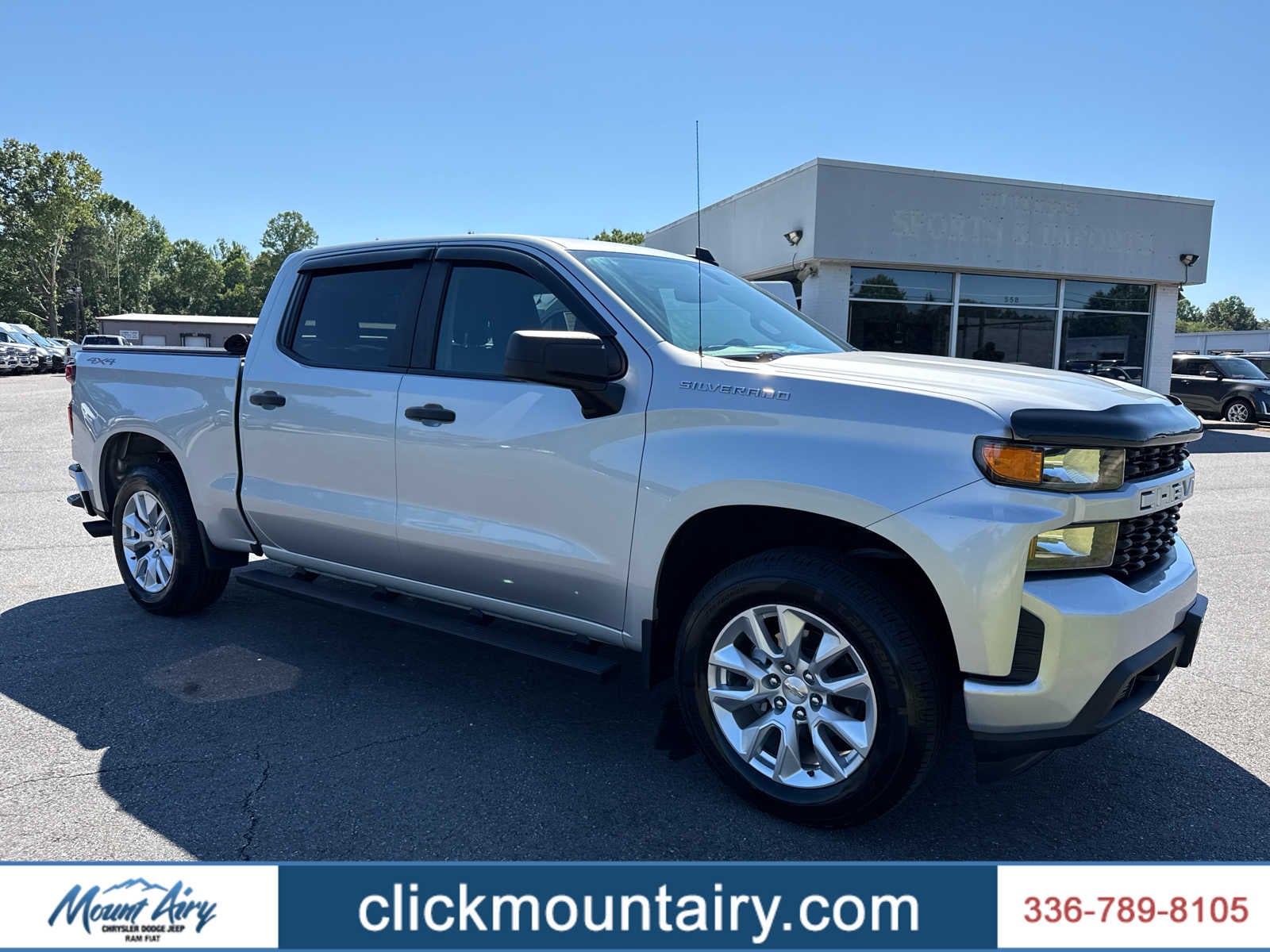 2021 Chevrolet Silverado 1500 4WD Crew Cab Short Bed Custom