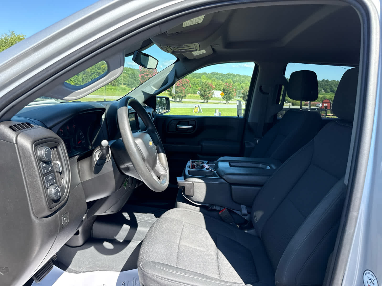 2021 Chevrolet Silverado 1500 4WD Crew Cab Short Bed Custom