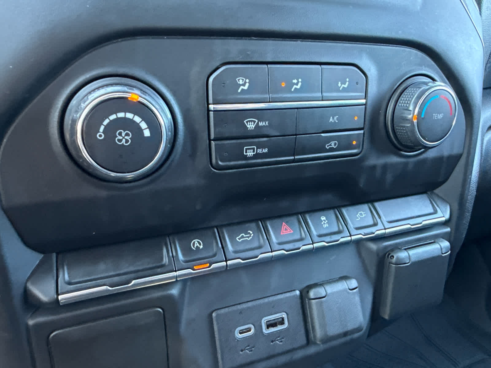 2021 Chevrolet Silverado 1500 4WD Crew Cab Short Bed Custom