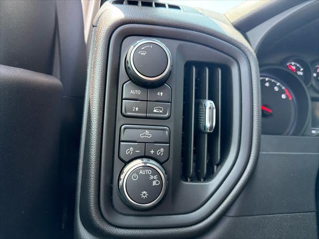 2021 Chevrolet Silverado 1500 4WD Crew Cab Short Bed Custom
