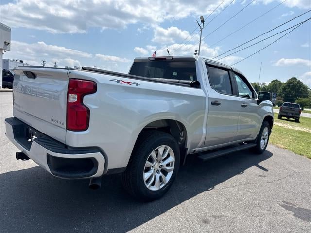 2021 Chevrolet Silverado 1500 4WD Crew Cab Short Bed Custom
