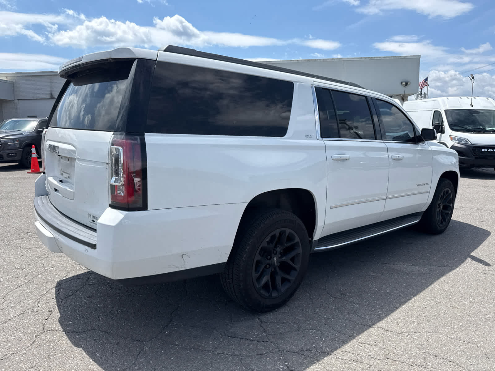 2016 GMC Yukon XL SLT