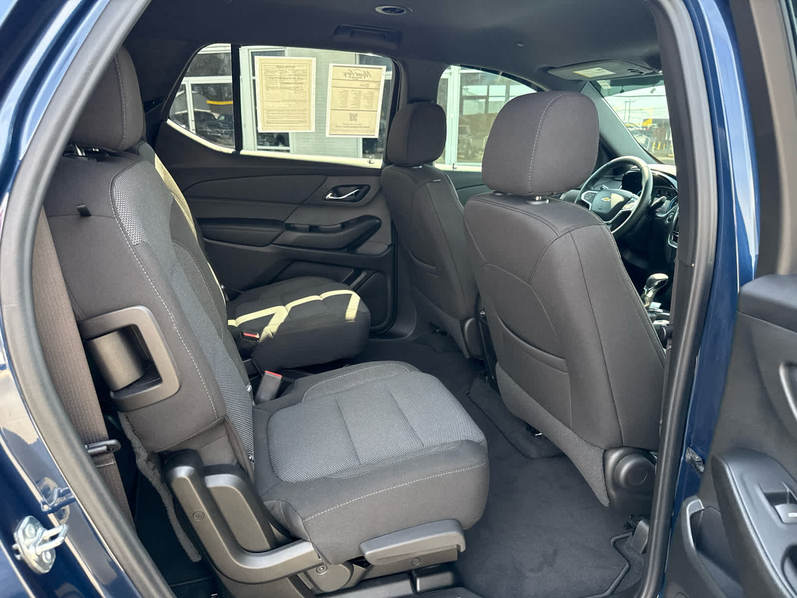 2023 Chevrolet Traverse AWD LT Cloth