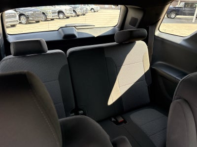 2023 Chevrolet Traverse AWD LT Cloth