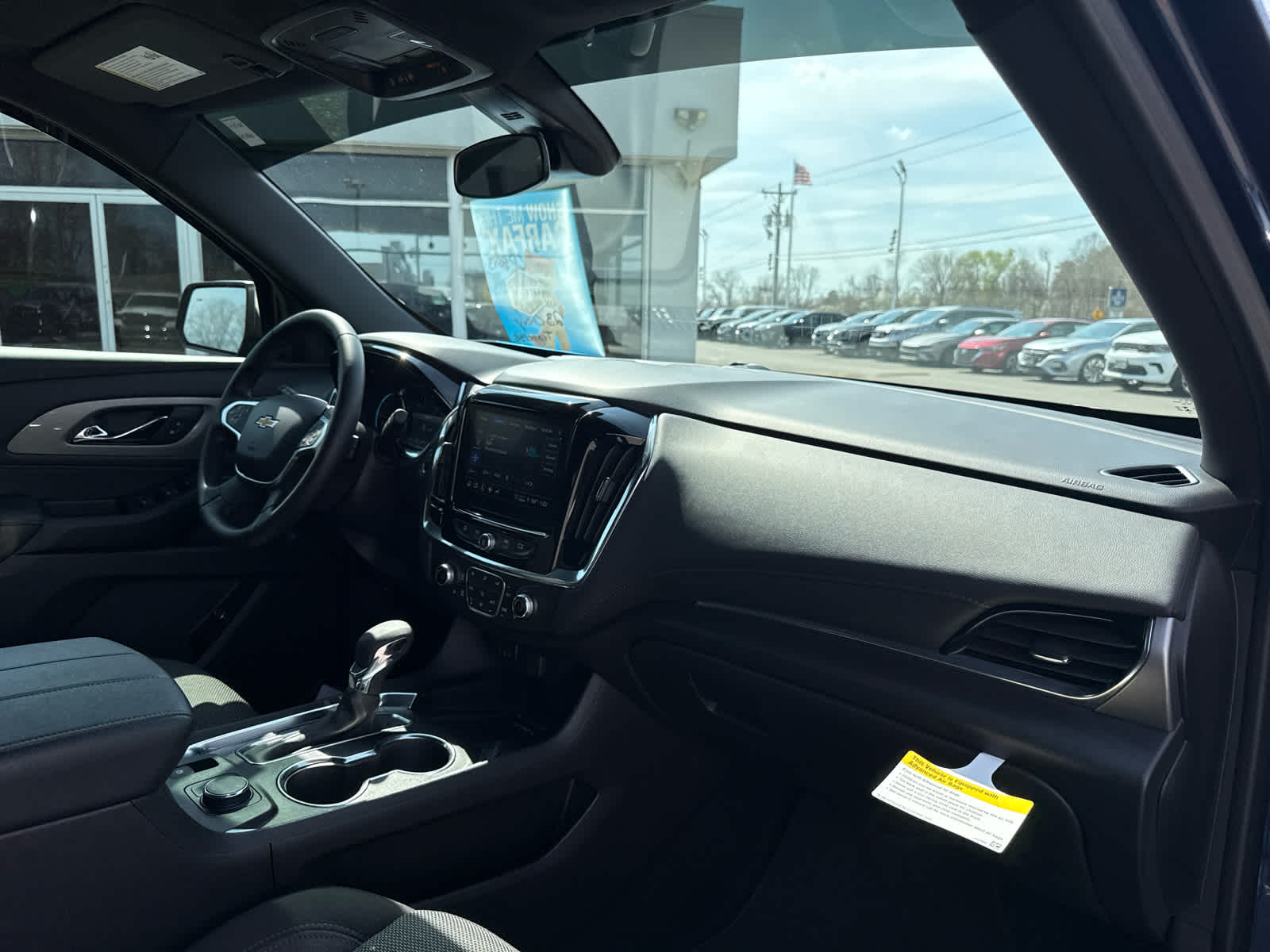 2023 Chevrolet Traverse AWD LT Cloth