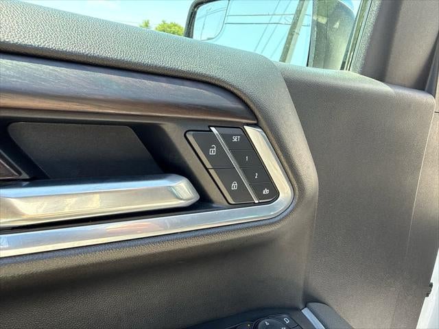 2025 GMC Sierra 1500 2WD Crew Cab Short Box SLT