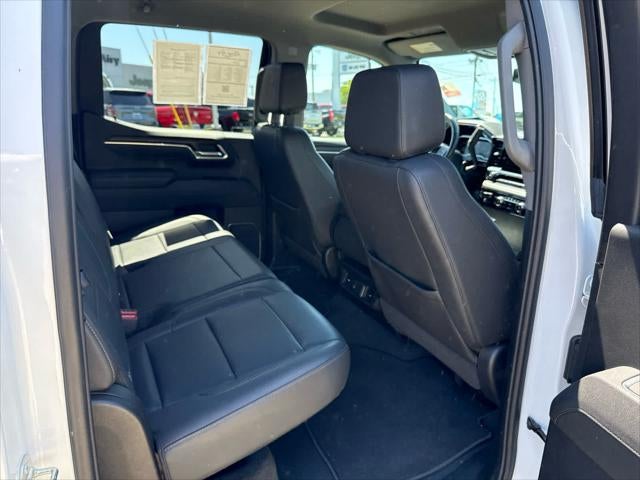 2025 GMC Sierra 1500 2WD Crew Cab Short Box SLT