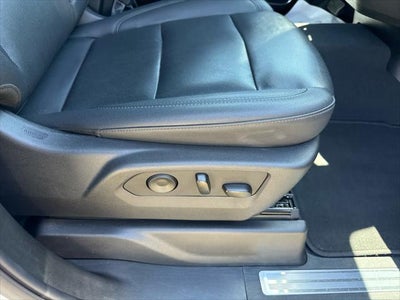 2025 GMC Sierra 1500 2WD Crew Cab Short Box SLT