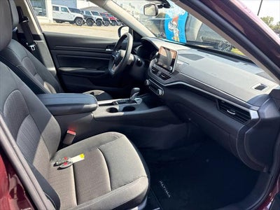 2025 Nissan Altima SV FWD