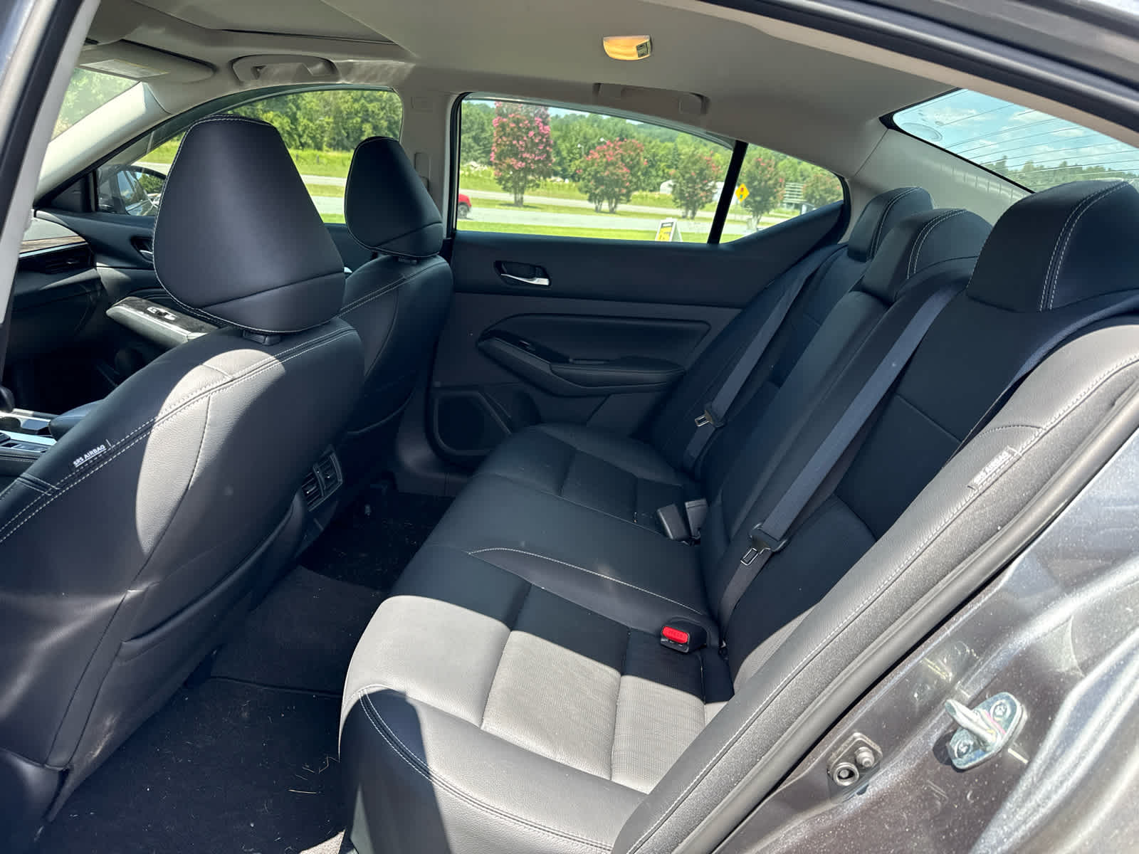 2022 Nissan Altima SL FWD