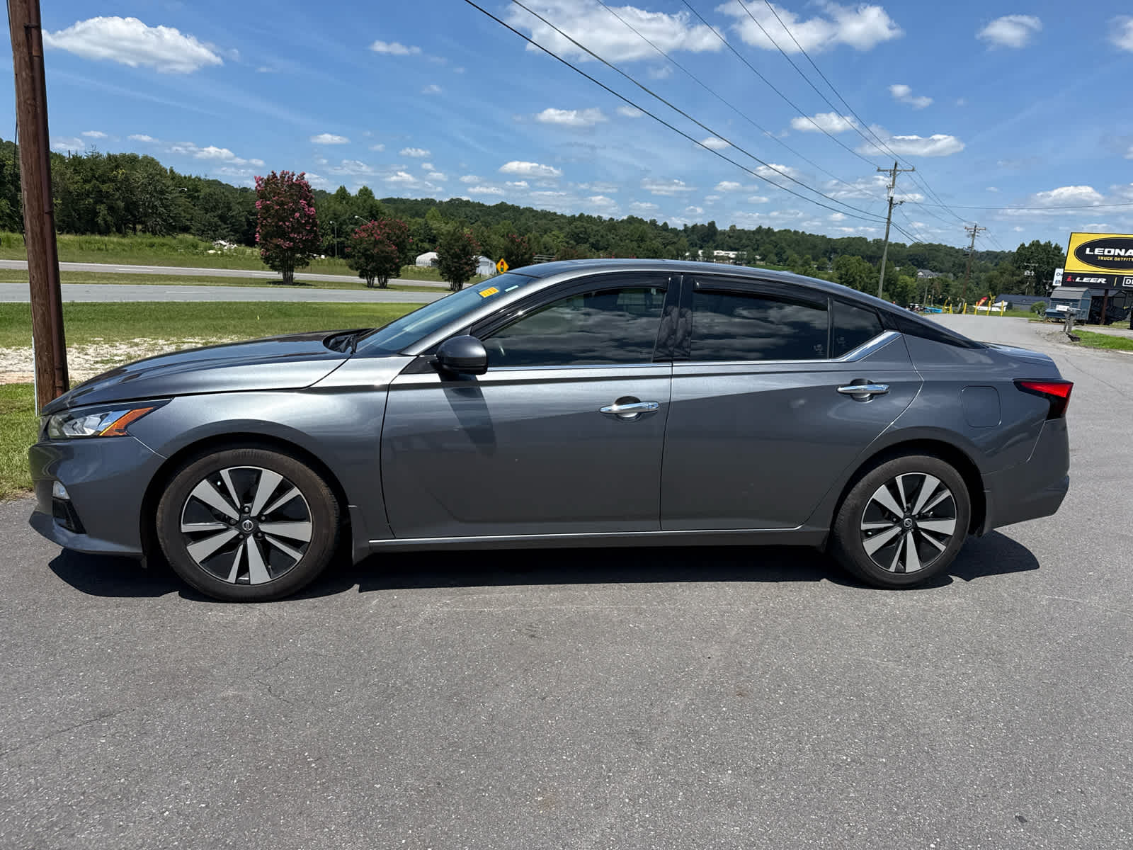 2022 Nissan Altima SL FWD