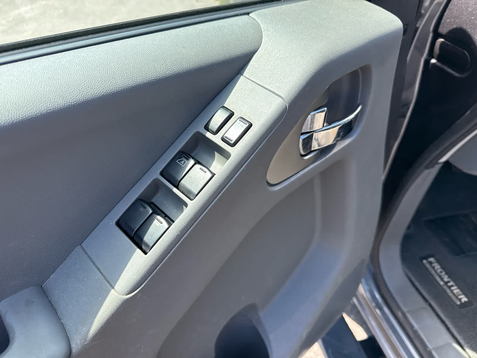 2020 Nissan Frontier Crew Cab SV 4x2