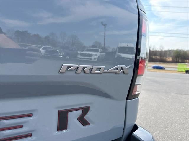 2023 Nissan Frontier Crew Cab PRO-4X 4x4