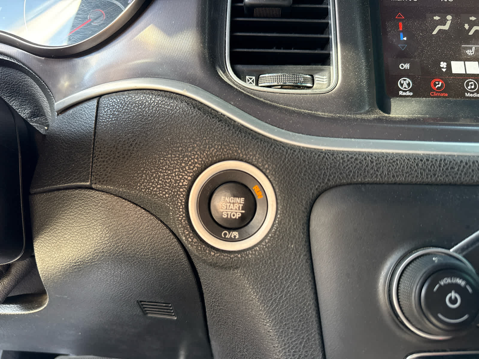 2020 Dodge Charger SXT RWD