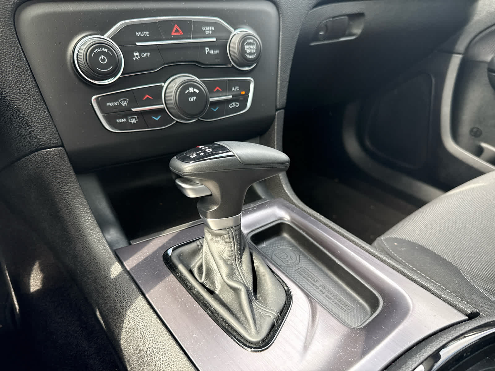 2018 Dodge Charger SXT RWD