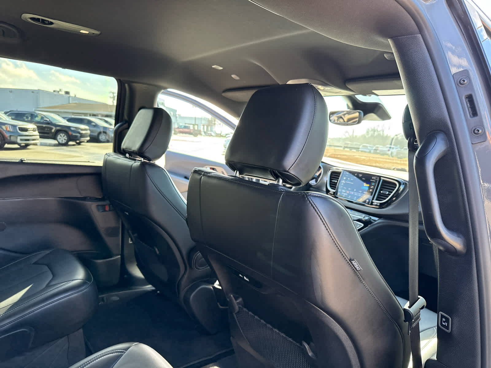 2025 Chrysler Pacifica Select