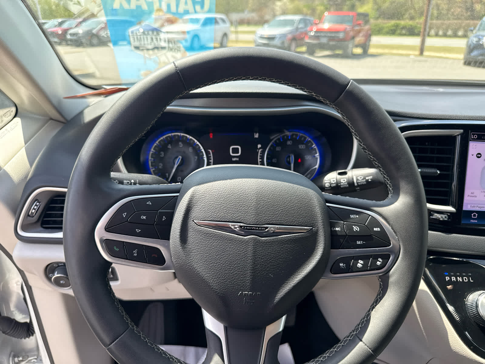 2023 Chrysler Pacifica Touring L