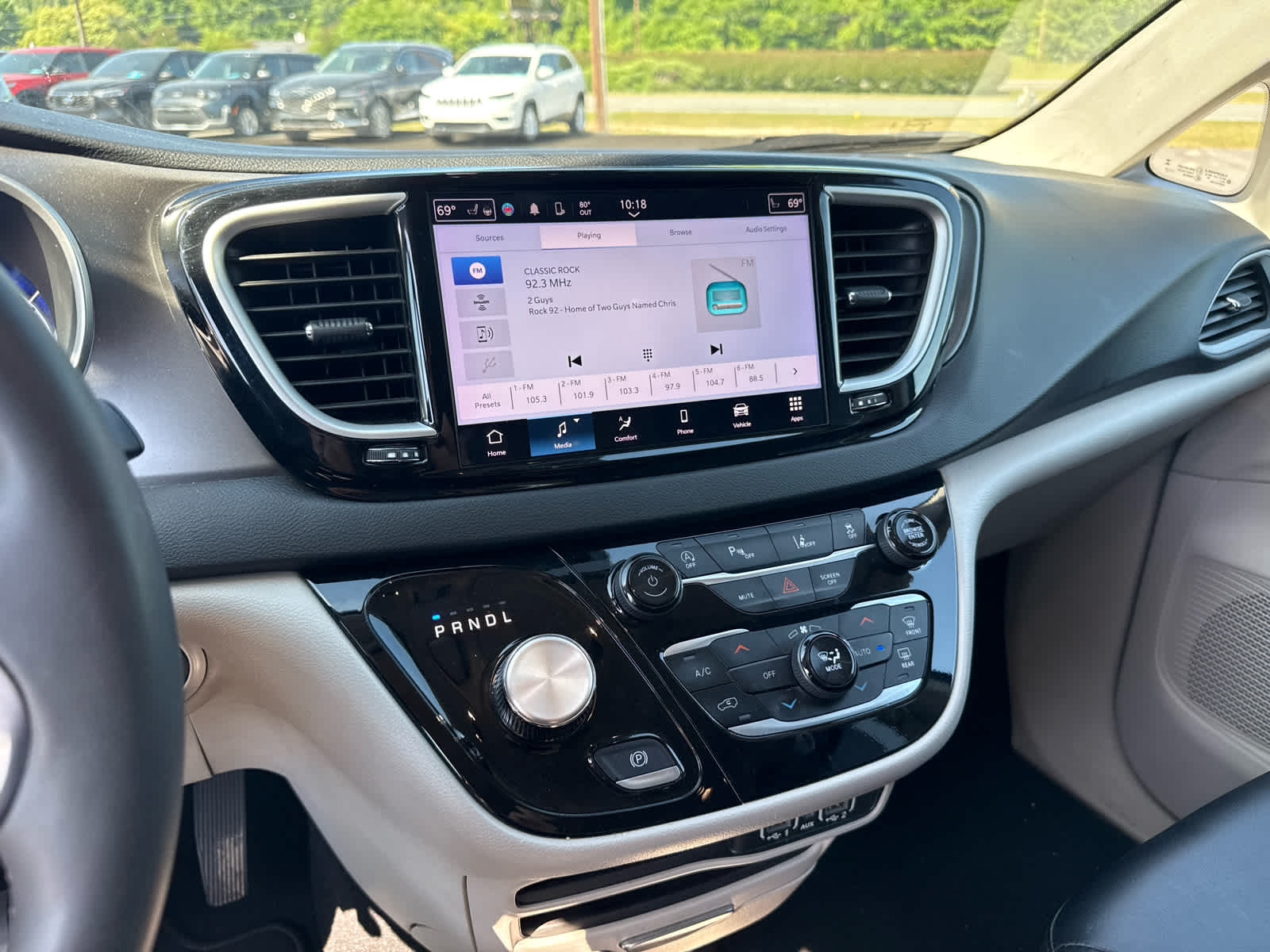 2024 Chrysler Pacifica Touring L