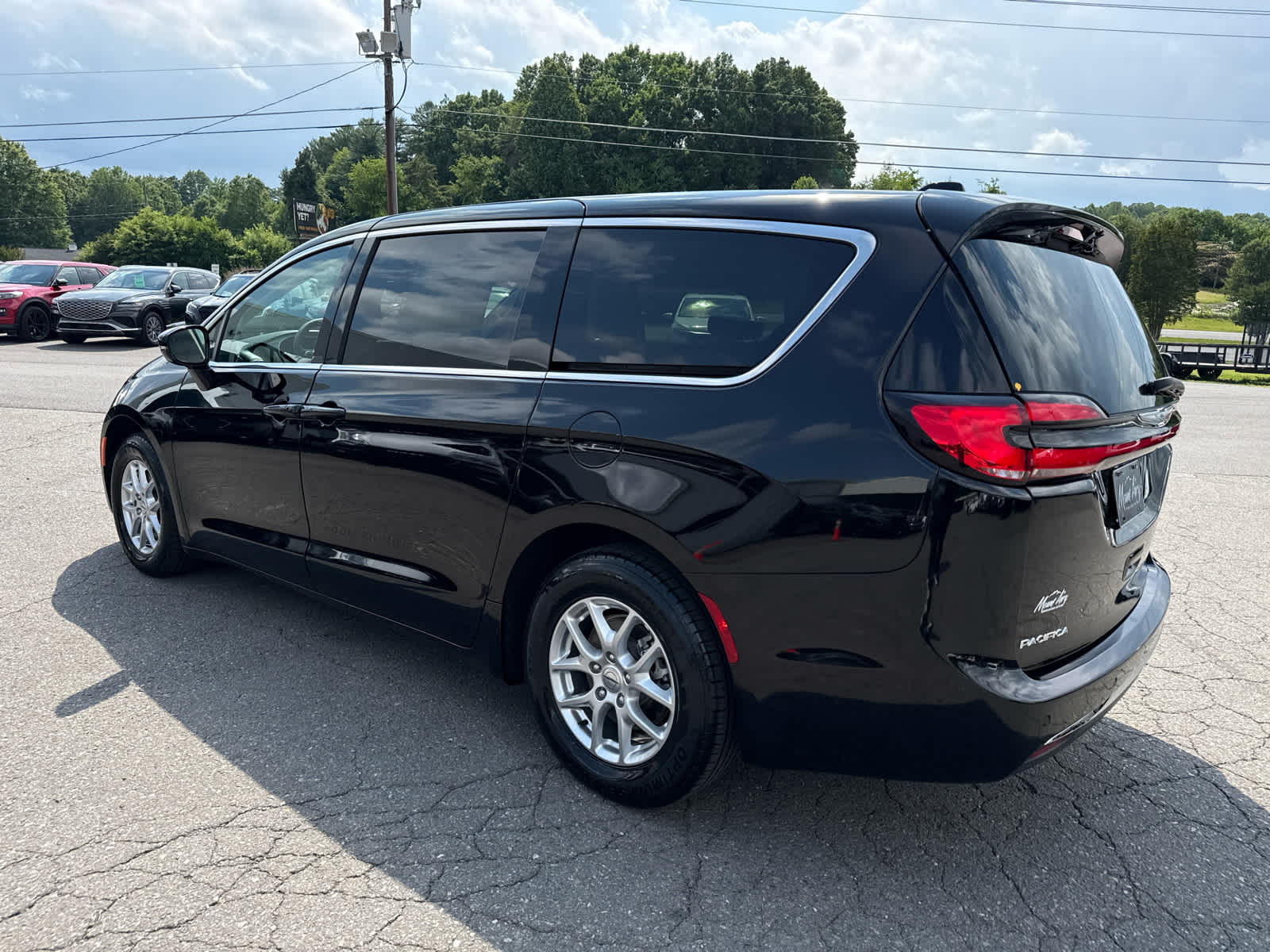 2024 Chrysler Pacifica Touring L