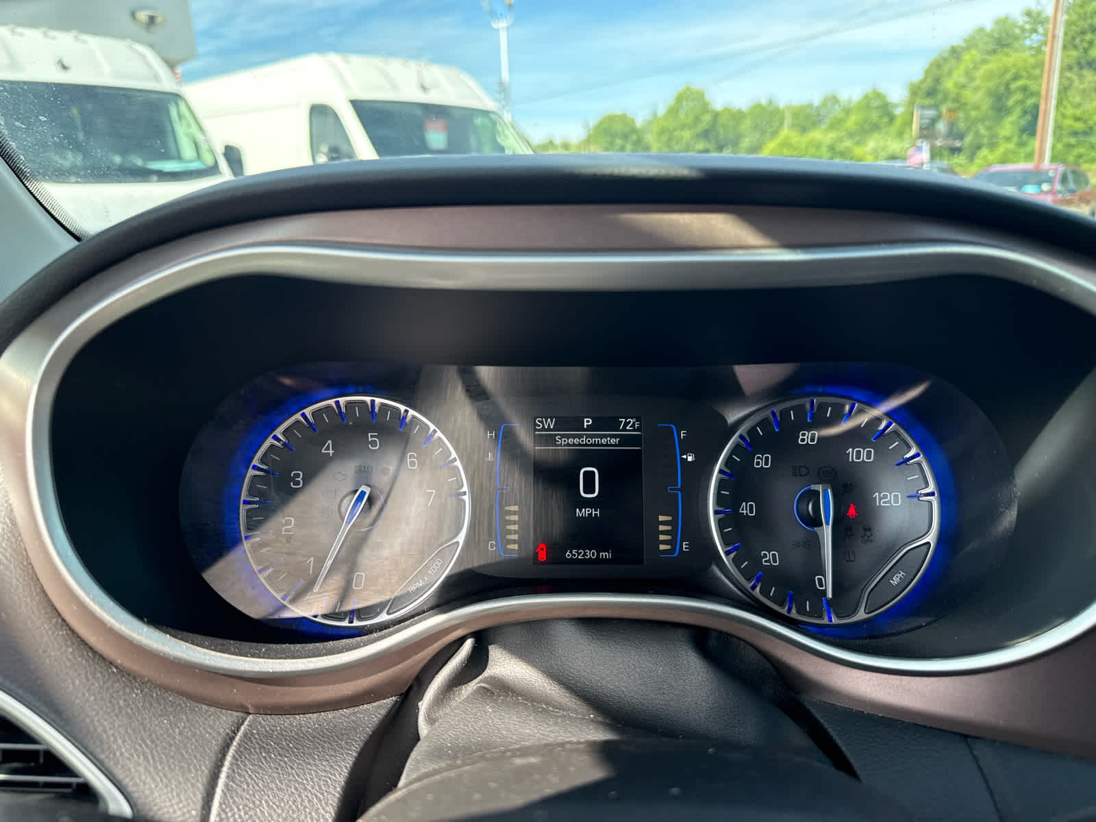2023 Chrysler Voyager LX