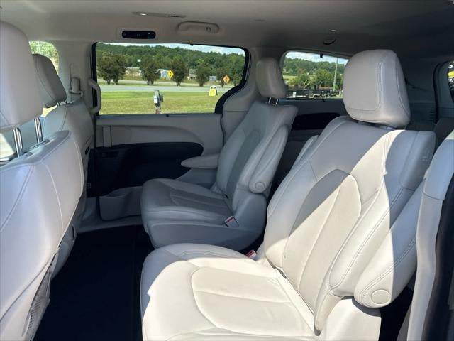 2021 Chrysler Pacifica Hybrid Touring L