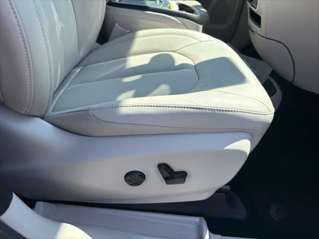 2021 Chrysler Pacifica Hybrid Touring L