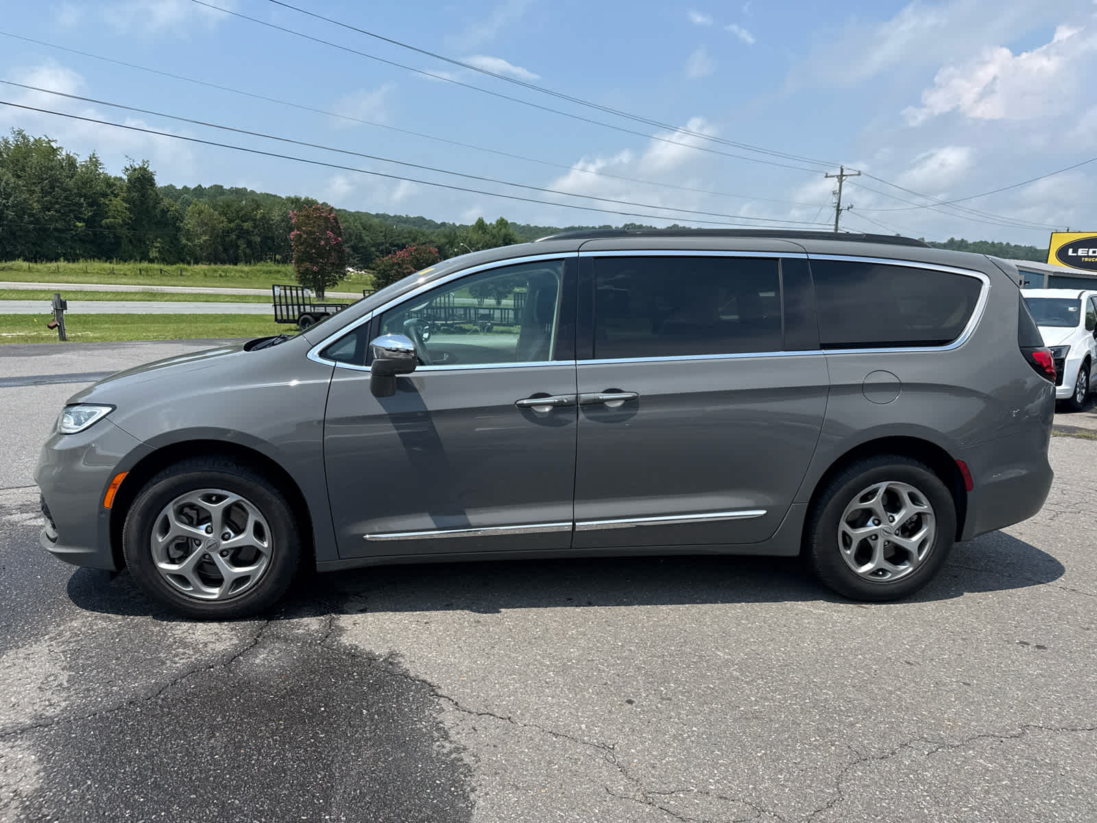 2022 Chrysler Pacifica Limited AWD