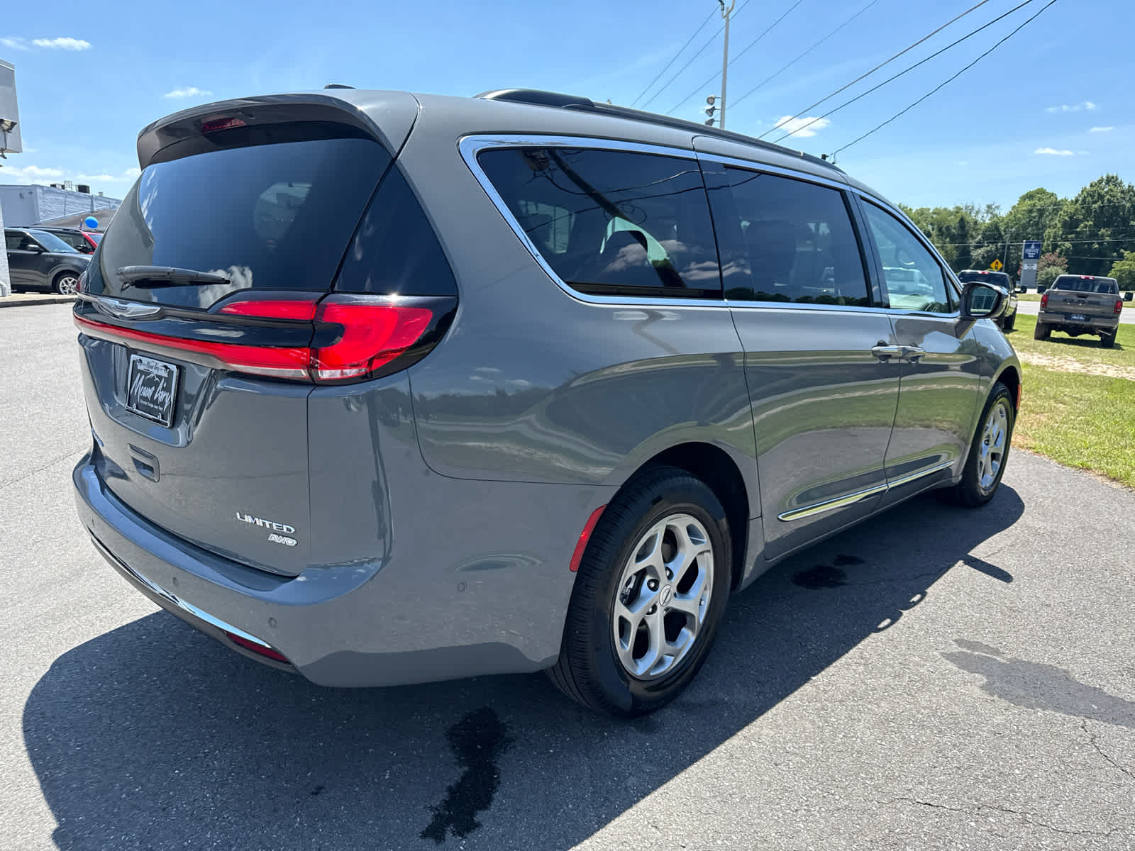 2022 Chrysler Pacifica Limited AWD