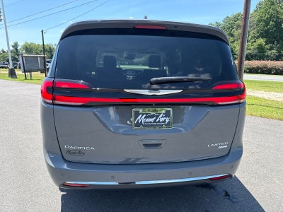2022 Chrysler Pacifica Limited AWD