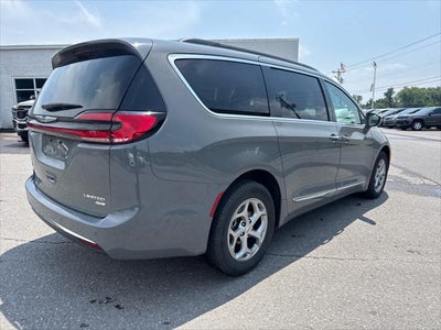 2022 Chrysler Pacifica Limited AWD