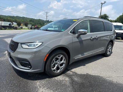 2022 Chrysler Pacifica Limited AWD
