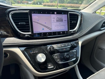2022 Chrysler Pacifica Limited AWD