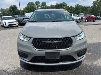 2022 Chrysler Pacifica Limited AWD