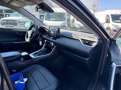 2022 Toyota RAV4 LE