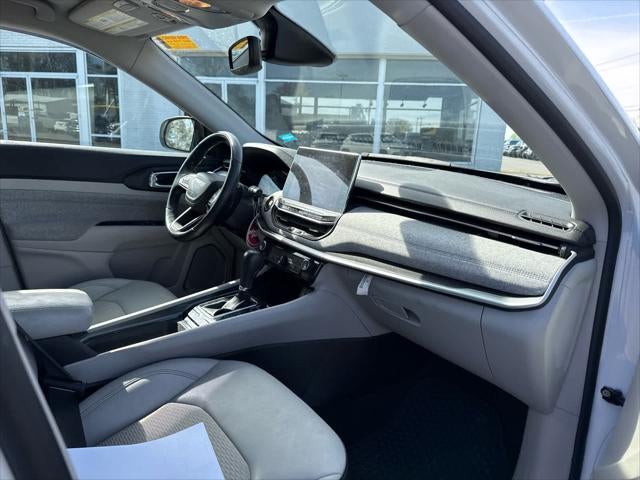 2022 Jeep Compass Latitude FWD