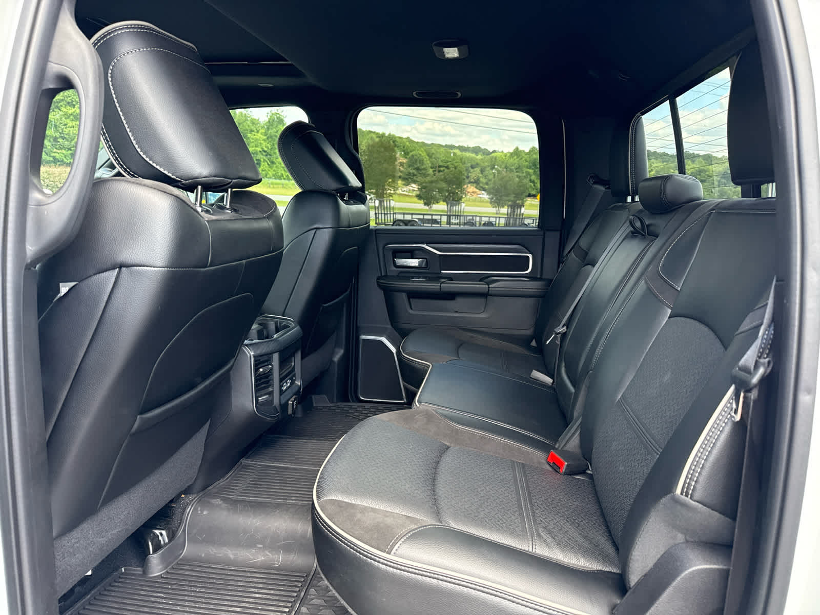 2024 RAM 3500 Laramie Crew Cab 4x4 6'4' Box