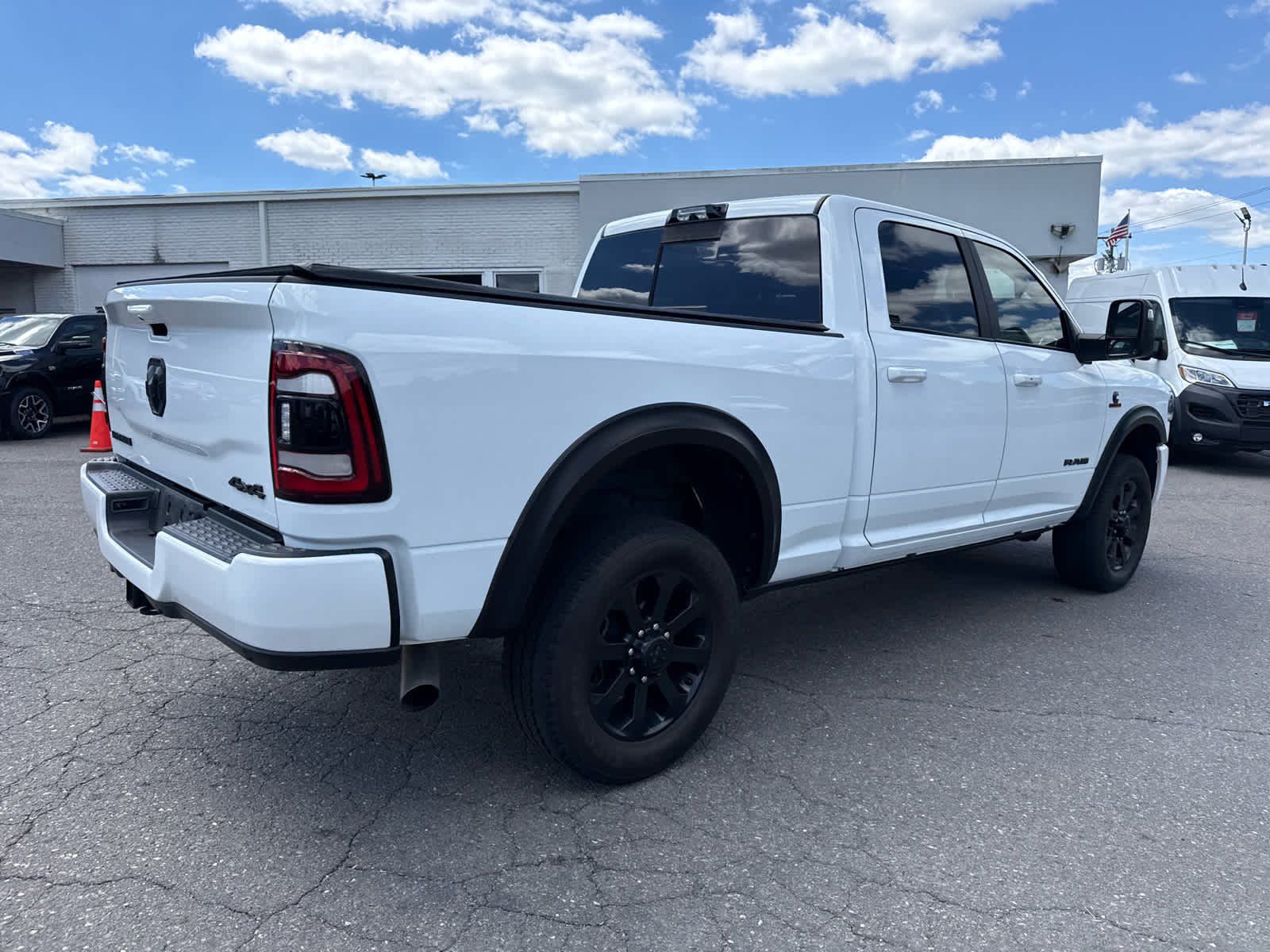2024 RAM 3500 Laramie Crew Cab 4x4 6'4' Box