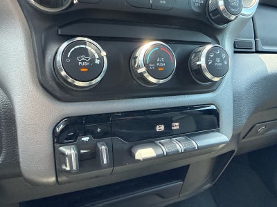 2024 RAM 3500 Big Horn Crew Cab 4x4 8' Box